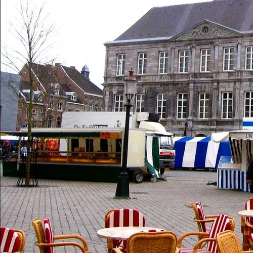 Kramen op de Markt van Maastricht