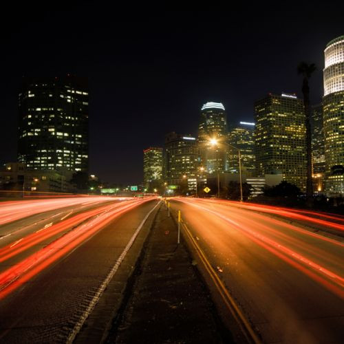 Nachtbeeld op Mulholland Drive