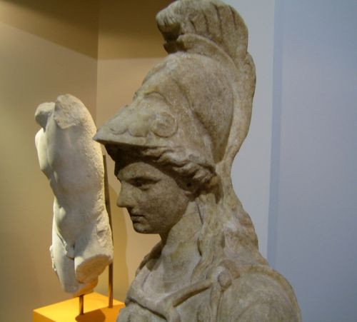 Antiek beeld in het Musée Lapidaire