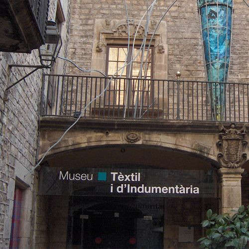 Naambord van het Museu Textil i d'Indumentaria