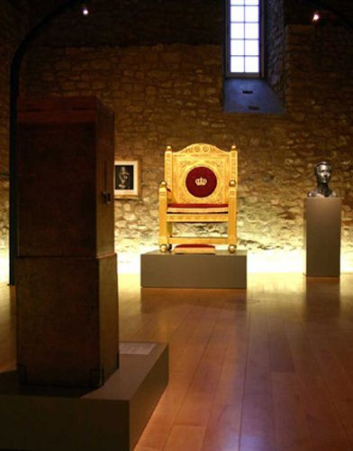 Troon in het Historisch Museum