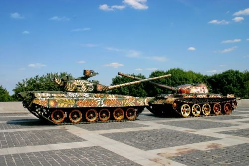 Tanks bij het Museum van de Grote Vaderlandse Oorlog