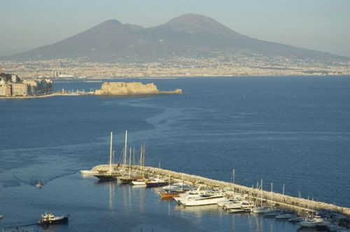 Boten aan de Golf van Napels