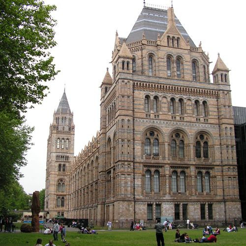 Zicht op het Natural History Museum