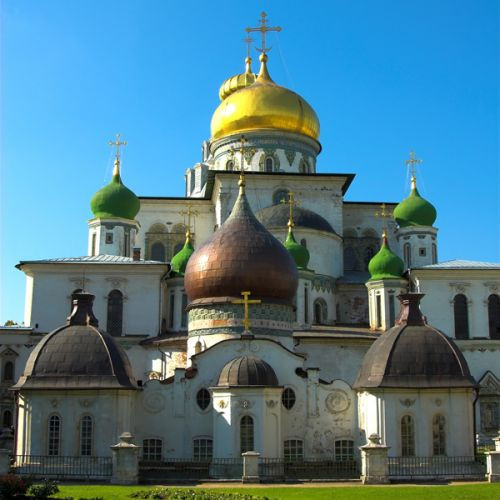 Voorkant van het Nieuw Jeruzalem-klooster