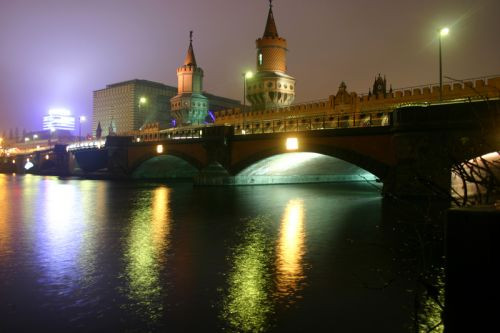 Oberbaumbrücke bij nacht