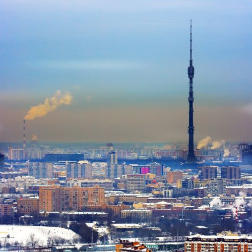 Vergezicht op de Ostankinotoren