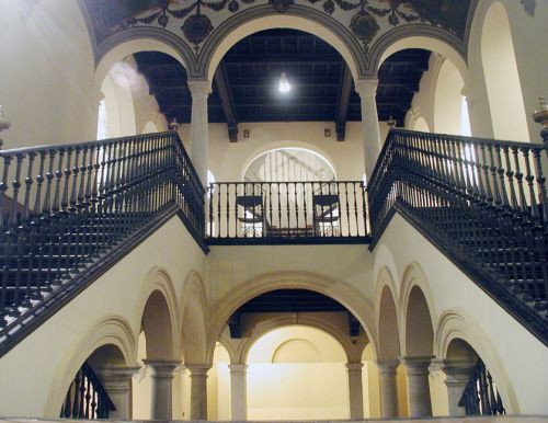 Trappen in het Palacio del Obispado