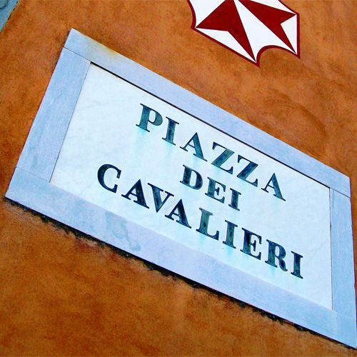 Naambord van het Piazza dei Cavalieri