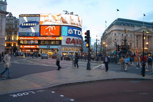 Lichtreclame op Piccadilly Circus