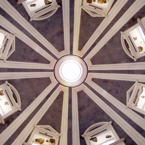 Binnen in de Pio Monte della Misericordia