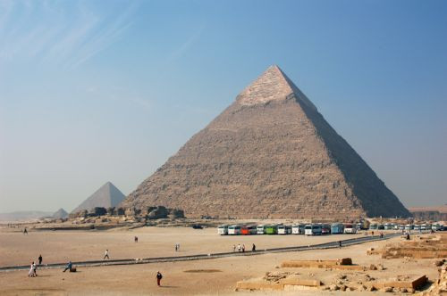 Vergezicht op de Piramide van Chefren