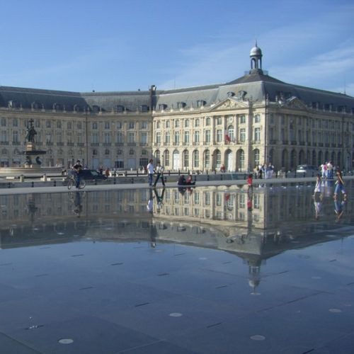 Straatbeeld van de Place de la Bourse