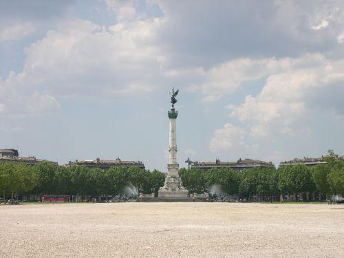 Zicht op de Place de Quinconces