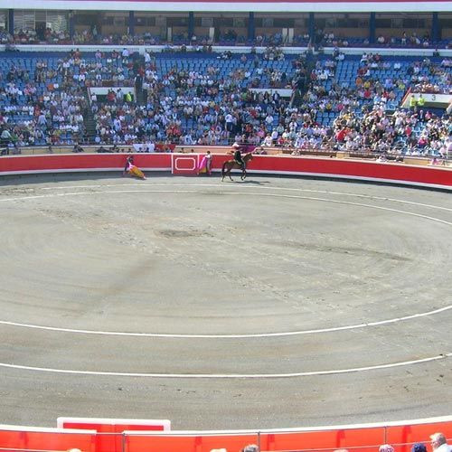 Binnen in het Plaza de Toros