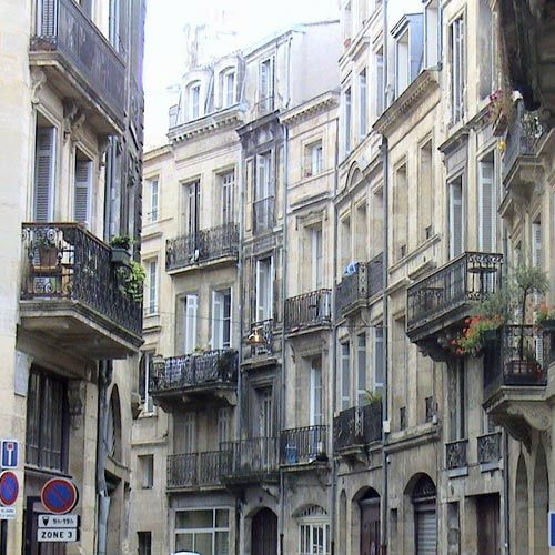 Balkonnen in de Quartier de la Rousselle