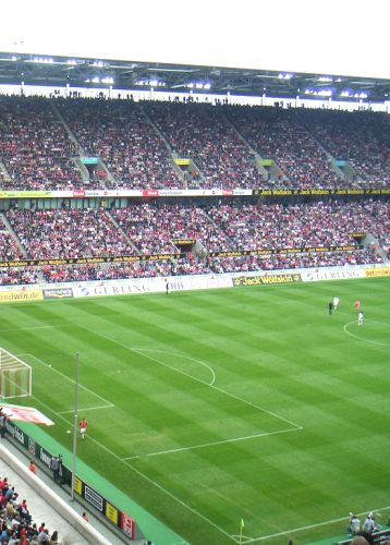Wedstrijd in het RheinEnergieStadion