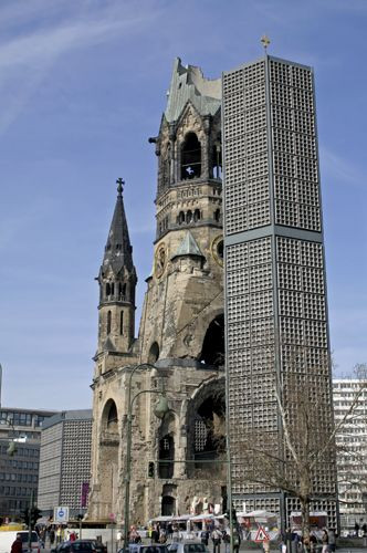 Beschadigde kerktoren