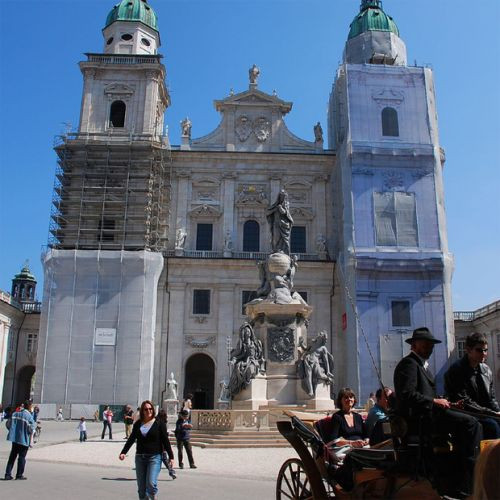 Voorkant van de Salzburger Dom