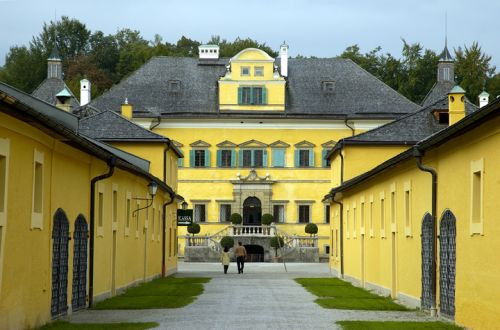 Voorkant van het Schloss Hellbrunn
