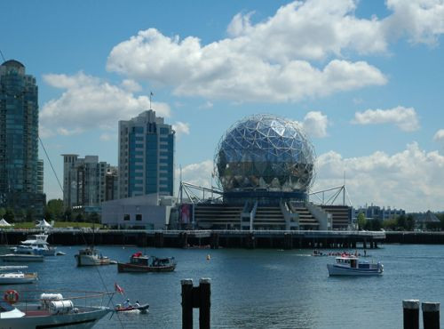 Rivier bij Science World