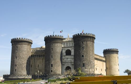 Totaalbeeld van het Castell Nuovo
