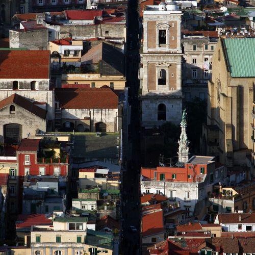 Luchtbeeld op Spaccanapoli