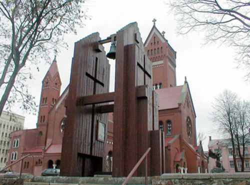 Monument aan de Kerk van Sint Simon en Helena