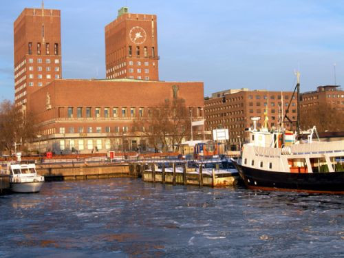 Kades aan het Stadhuis van Oslo