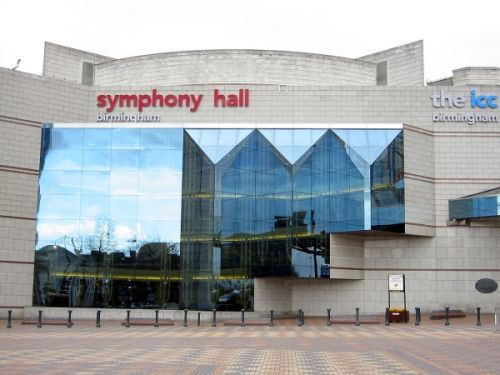 Buitenkant van de Symphony Hall
