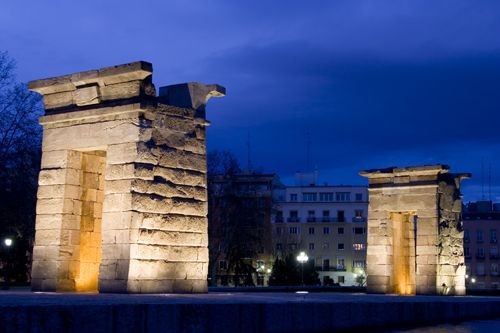 Nachtbeeld van de Templo de Debod