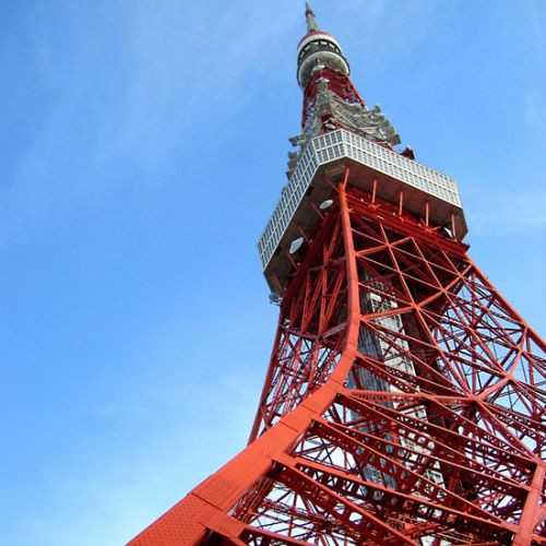 Onder aan de Tokyo Tower