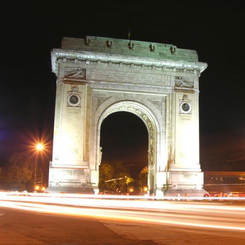 Nachtbeeld van de Arcul de Triumf