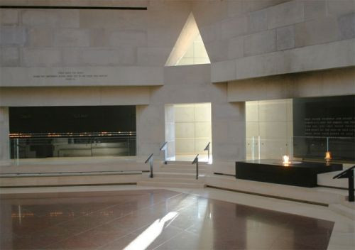 Binnen in het United States Holocaust Memorial Museum