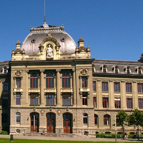 Zicht op de Universiteit van Bern