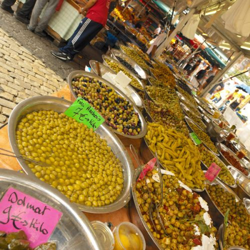 Specerijenkraam op de Vogelenmarkt