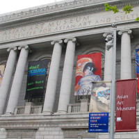 Buiten aan het Asian Art Museum