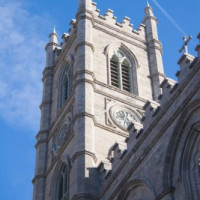 Toren van de Basilique Notre-Dame