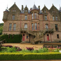 Voorgevel van Belfast Castle