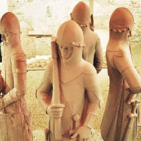 Soldatenbeelden in het Belfort