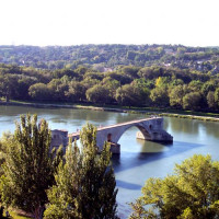 Zicht op de Pont d'Avignon