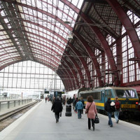 Zicht op het perron van Antwerpen-Centraal