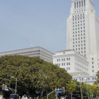 Mensen voor de Los Angeles City Hall