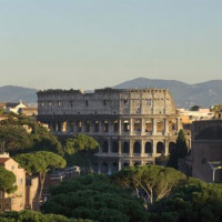 Vergezicht op het Colosseum