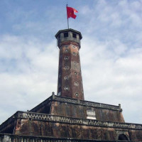 Zicht op de Cot Co Flag Tower
