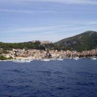 Zicht op Hvar