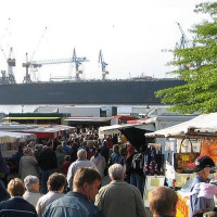 Mensen op de Hamburger Fischmarkt