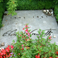 Grafsteen in het Kerkhof van Fluntern