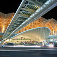 Nachtbeeld van de Gare do Oriente