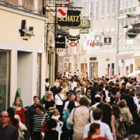 Mensen op de Getreidegasse